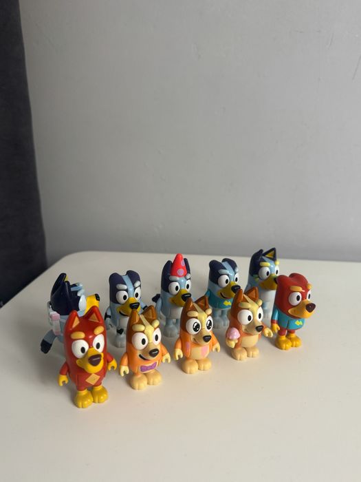Набір фігурок родини та друзів Блуї Bluey Blueys Family & Friends