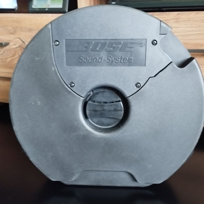 Głośnik subwoofer Bose Bassbox w koło model A1688201602
