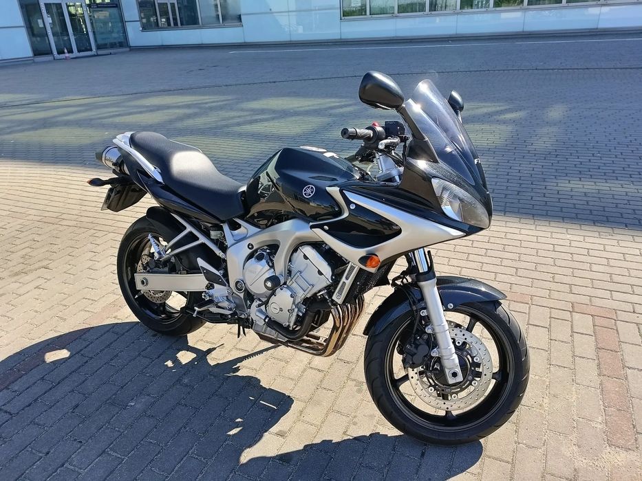 Yamaha FZ6 Yamaha FZ6 Fazer 600 • 17 tys. km • LeoVince • Stelaże + kufry • cudny