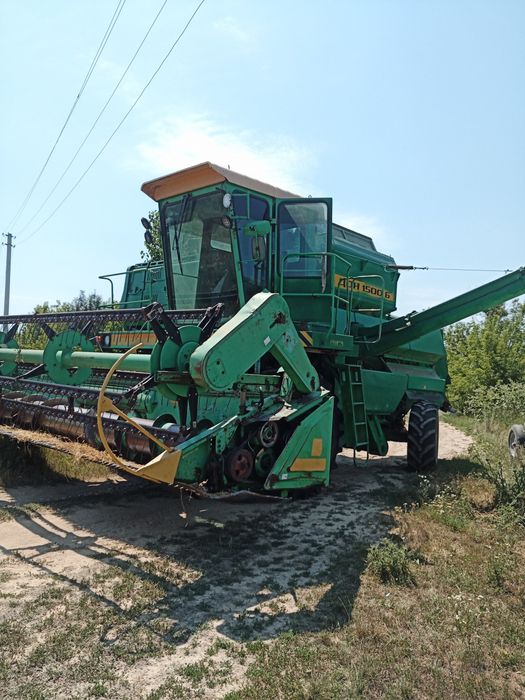 Продам комбайн дон 1500б