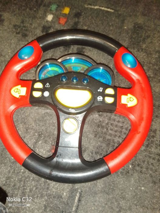 Руль игровой на батарейках