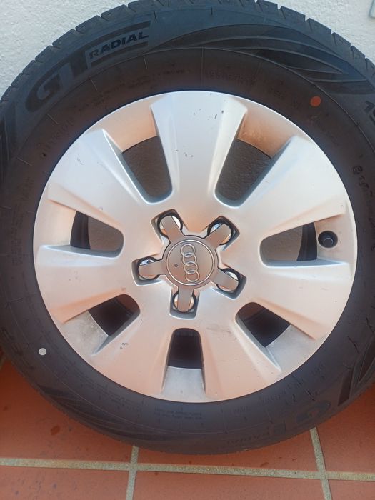 Vendo Jantes 15" com Pneus – Audi A3 8P