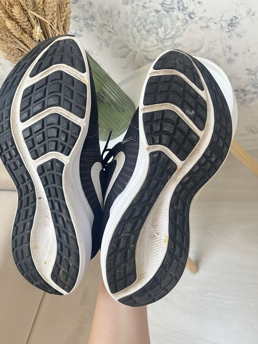 Кросівки унісекс