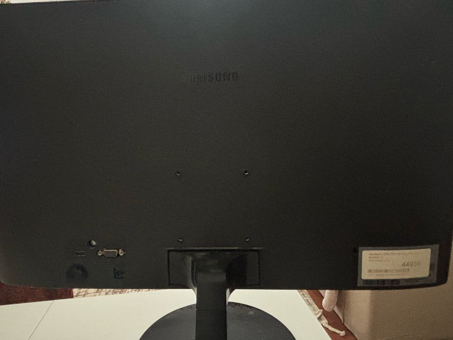 Monitor Samsung HD LED LCD