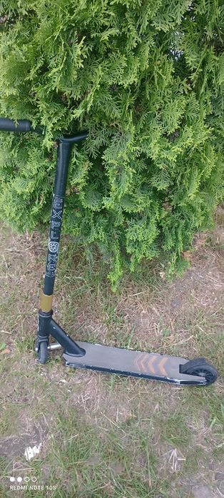 Трюковий самокат