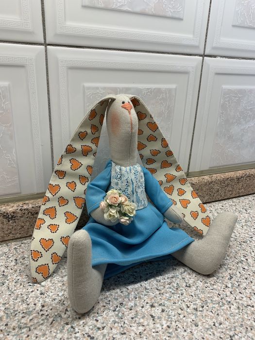 Іграшка ручної роботи зайчик