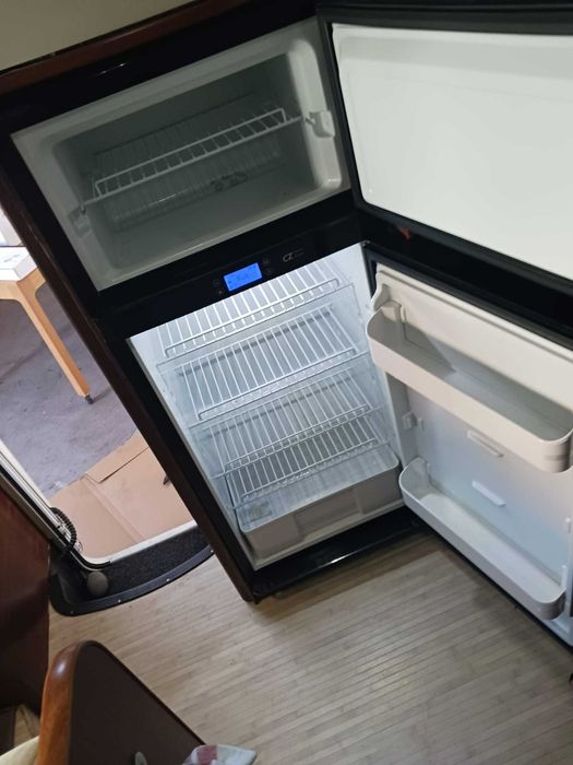 Frigorífico CZ RV140 12V/24V (140L) (Autocaravana / Campervan)