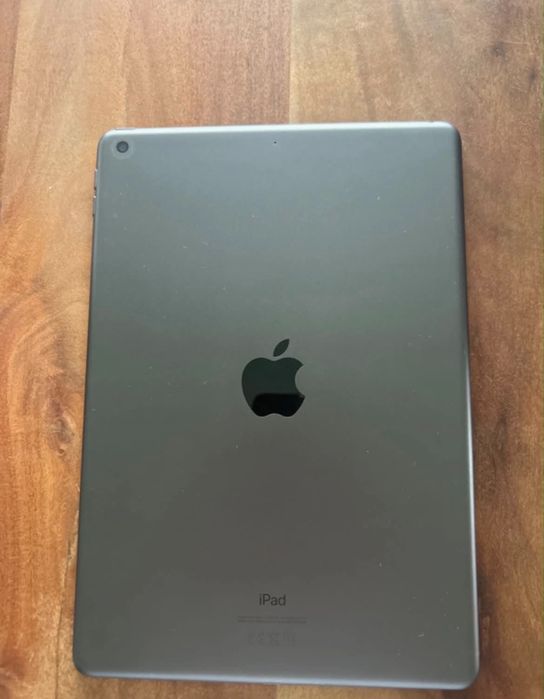 Apple IPad 8 generacji 32GB