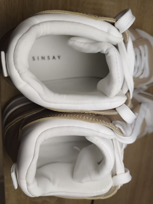 Nowe buty sportowe
