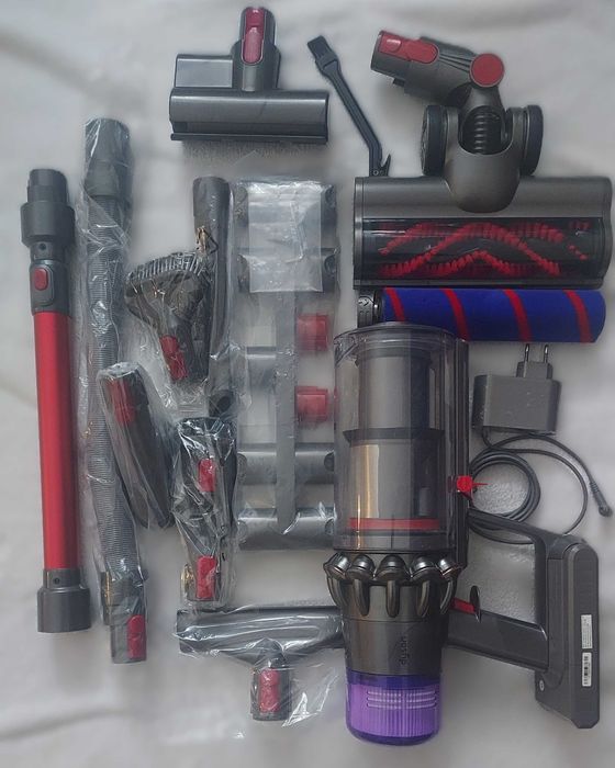 odkurzacz stojący Dyson V11 z osprzętem