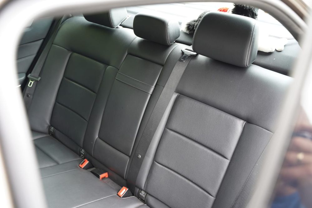 Mercedes-Benz E 220 BlueTEC 9G-TRONIC Edition