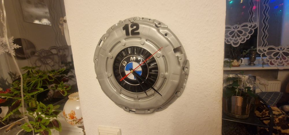 Zegar z BMW z dosciku sprzegła