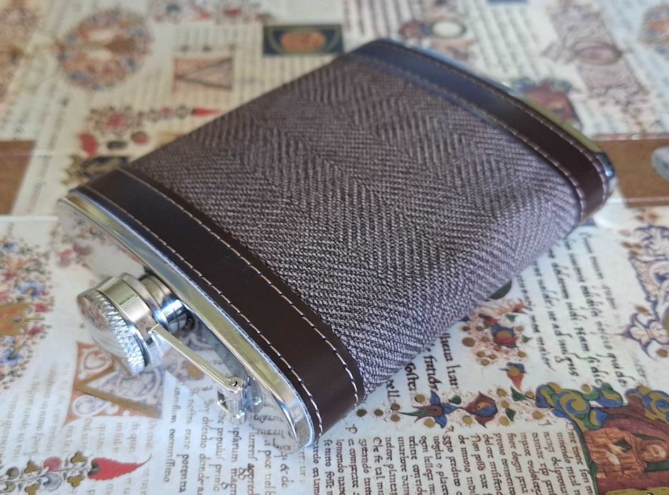Garrafinha de bolso para aguardente