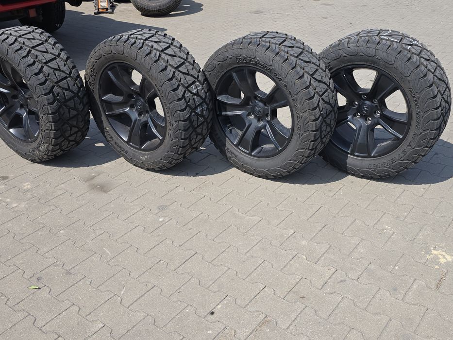 Alufelgi  z oponami ram 1500 20 cali 33x12.50 r20