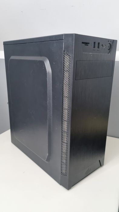 Komputer stacjonarny / Ryzen 5 2600 / RX5500XT