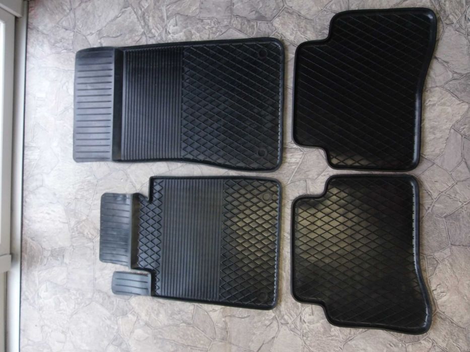 Dywaniki Gumowe BMW E36 E46 E90 E91 E67 F25 E84 E39 E81 E82 E88 E87