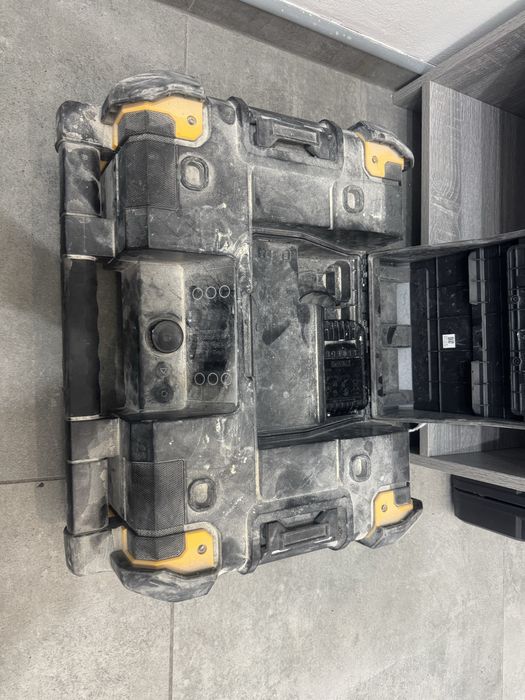 Głośnik/radio DEWALT używane