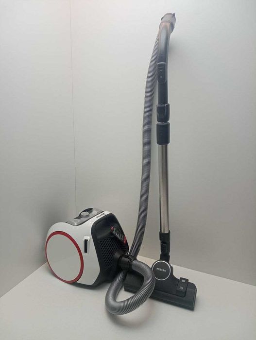Безмішковий пилосос Miele Boost CX1.  Б/В. Відсутній бак для пилу