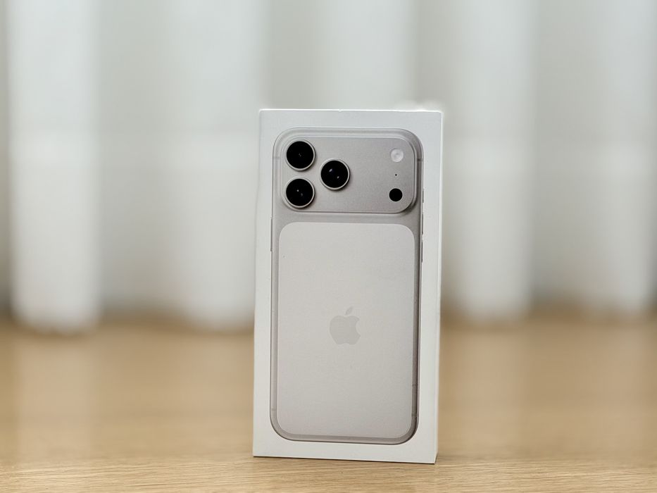 Iphone 17 Pro Max 256Gb Branco Ac/ Retoma