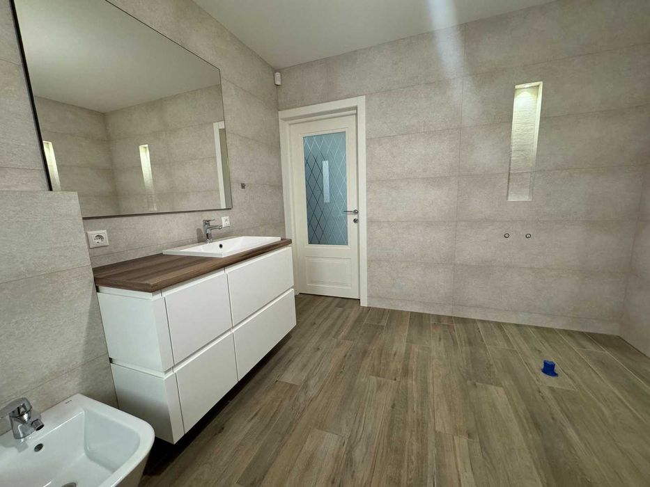 Продається будинок в Сутисках