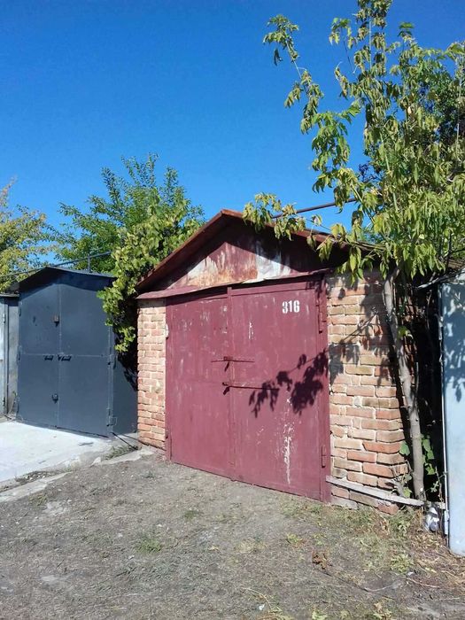 Продам гараж у хорошому стані. Торг