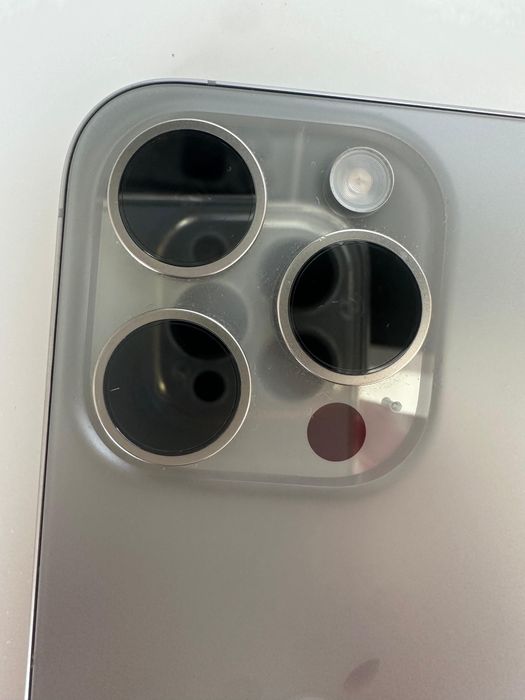 iPhone 15 Pro 128GB – Natural Titanium (comprado em 2024)