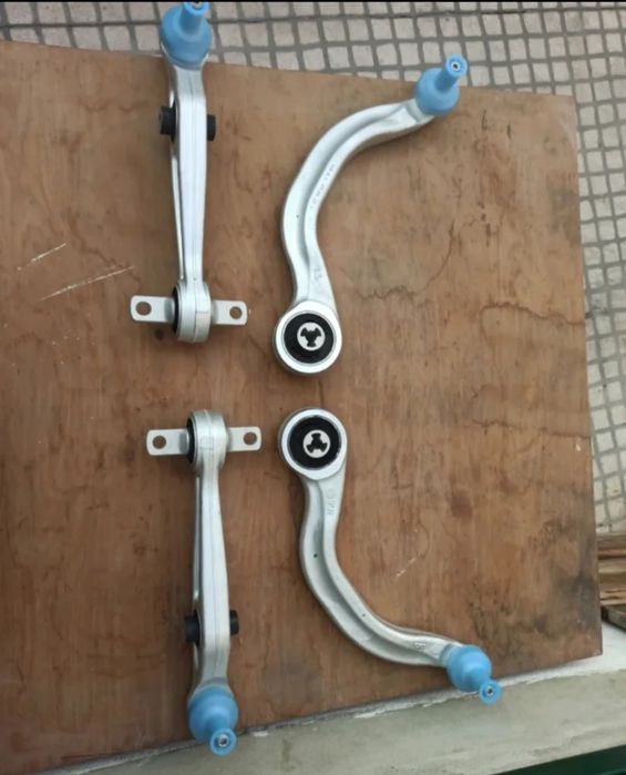 Braços suspensão Tesla