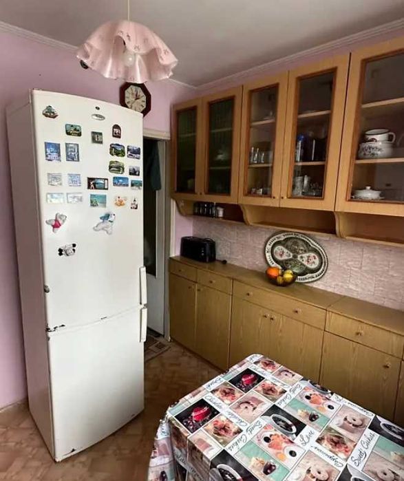 Продам двокімнатну квартиру на Соборній