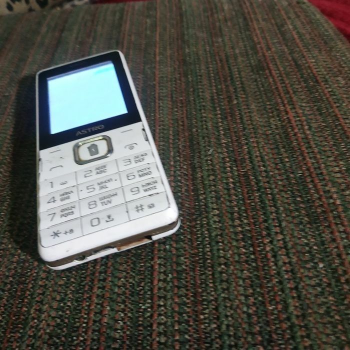 Мобильний NOKIA  х 01:,астро в 245