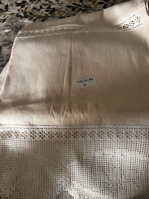 Vendo várias peças em linho em renda feita à mão