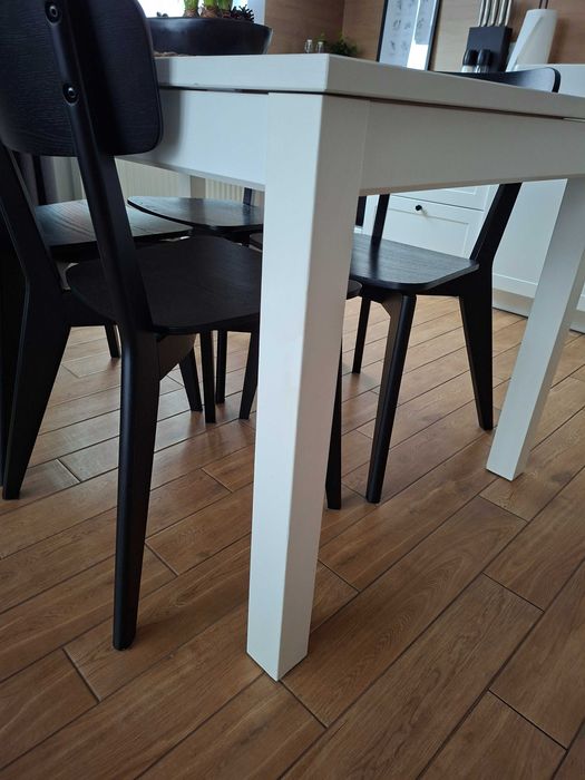 Biały stół IKEA. Rozkładany.