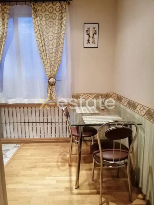 Продам однокімнатну квартиру по Гвардійців-широнінців буд 27