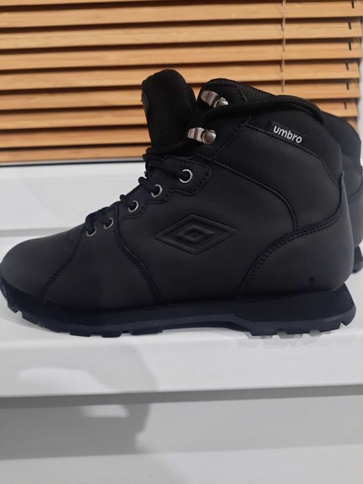 Buty Umbro roz. 39 Nowe