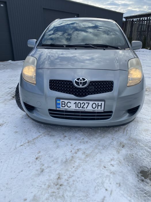 Продам toyota yaris