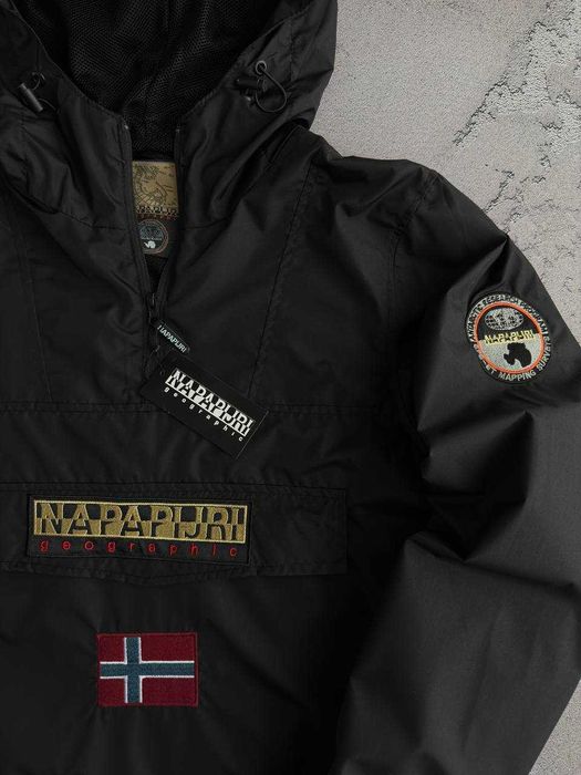 Шикарна чоловіча вітровка NAPAPIJRI