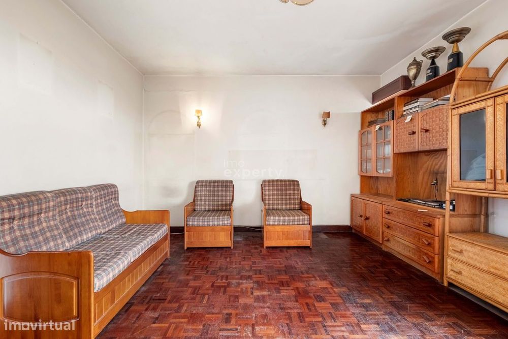 T2 com Vista Porto do Funchal no Último Piso | Conde de Carvalhal, Mad