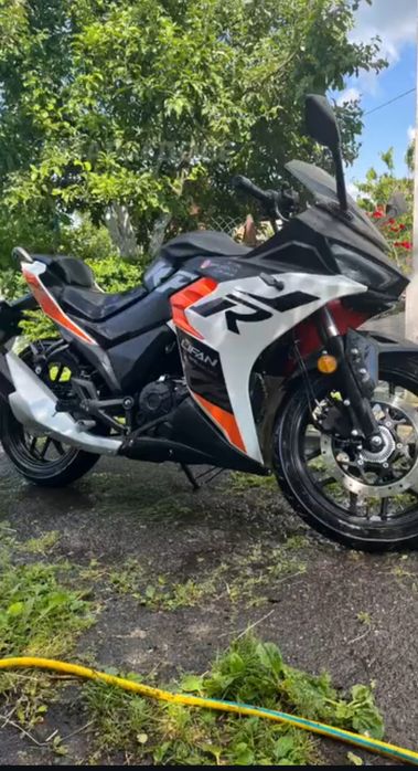 Продам мотоцикл Lifan KPR 200