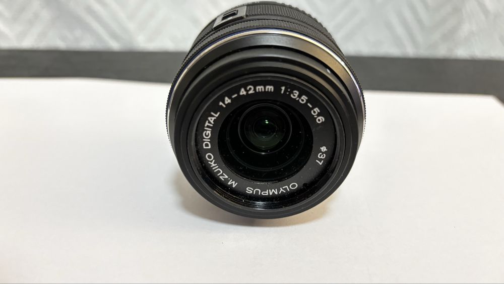 Olympus 14-42 (M.Zuiko)