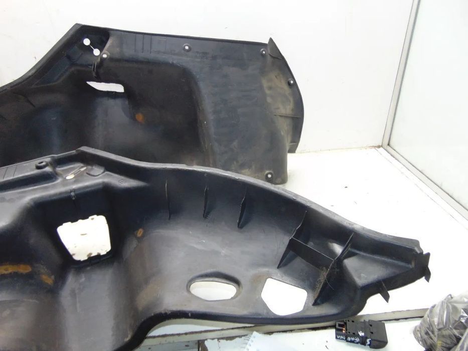 Toyota Starlet EP70 quartelas trás " usado em bom estado