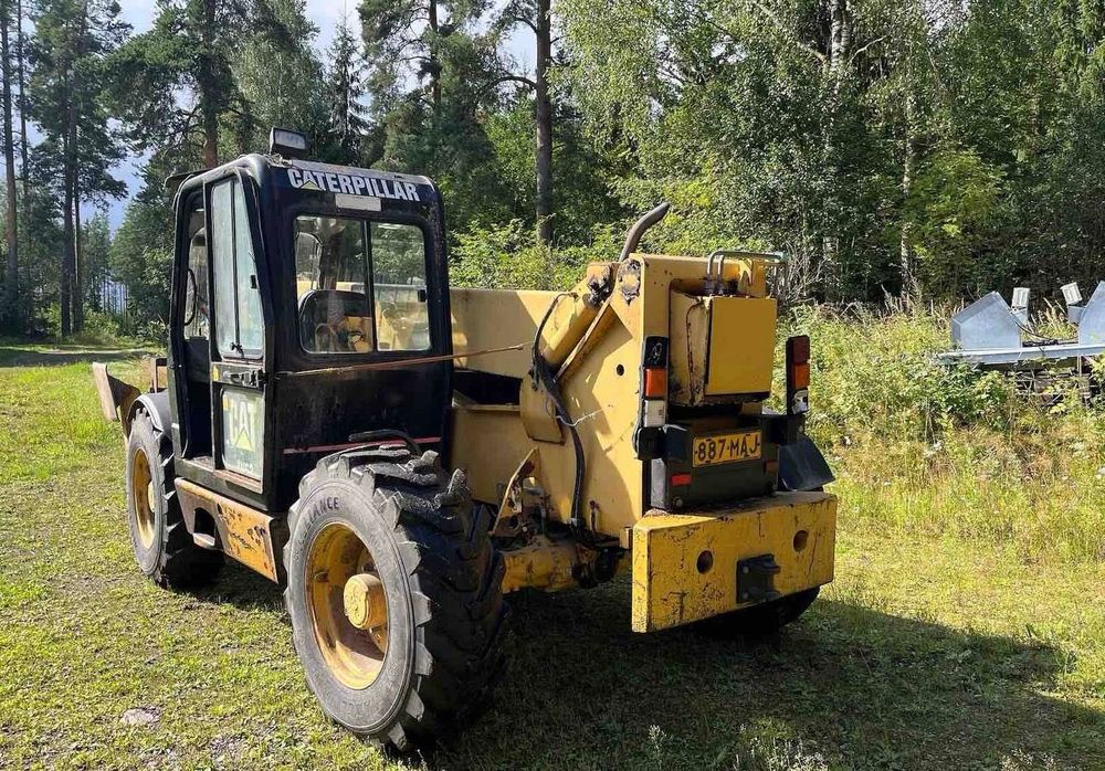 Навантажувач CAT TH63 Caterpillar TH63