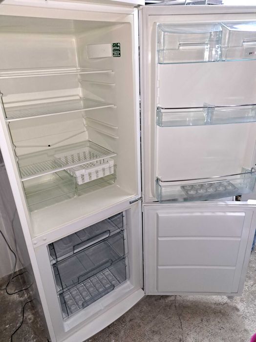 Lodowko-zamrazarka wys. 85 cm  wys.165 cm