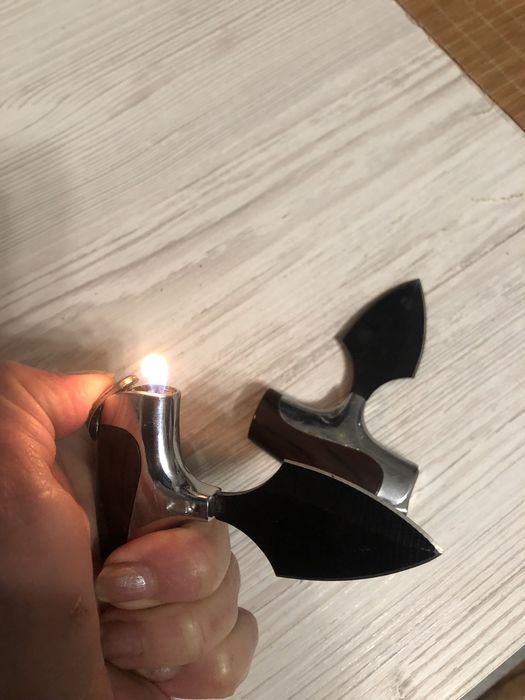 Запальничи з пікою (піка гостра)