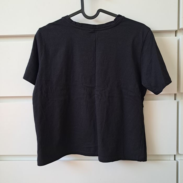 Krótsza bluzka koszulka z krótkim rękawem Sinsay S czarna z białym