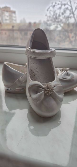 Туфлі для дівчинки