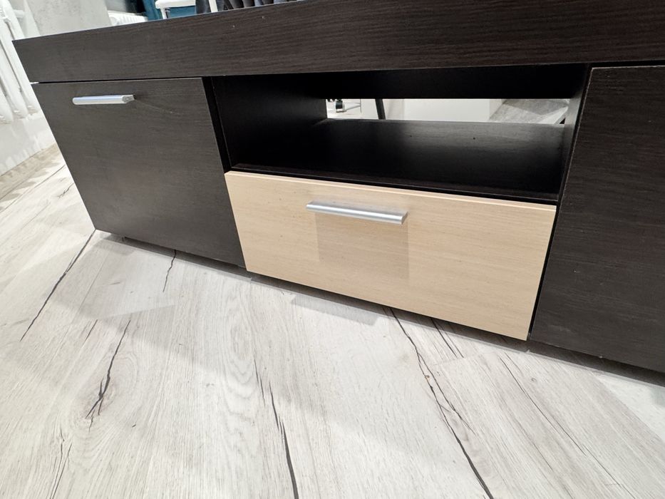 Тумба під телевізор