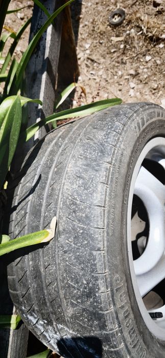 Jantes Porsche Originais 16" + 4 Pneus Continental – 850 € (negociável)