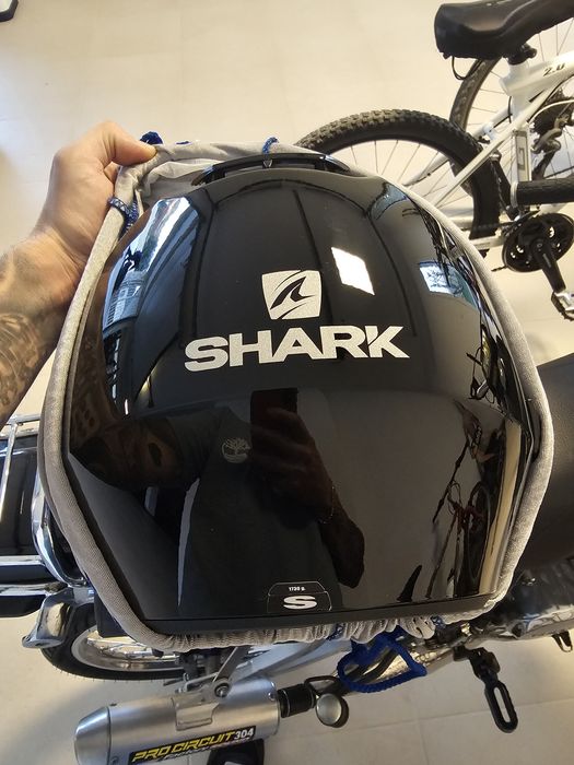 Capacetes S/M Shark