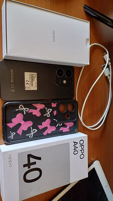 Oppo A40 em ótimas condições