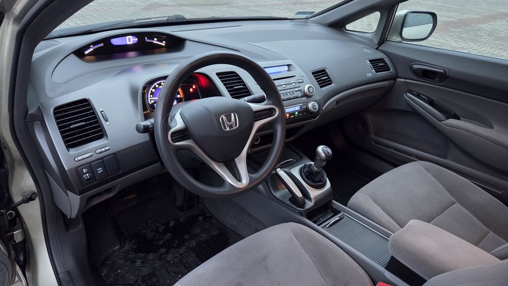 Honda Civic sedan VIII 1.8 140KM 2008 Polski salon Niski przebieg