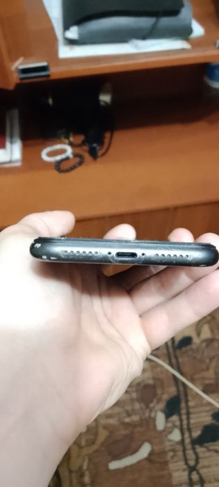 Продам iPhone 11 128GB Neverlock